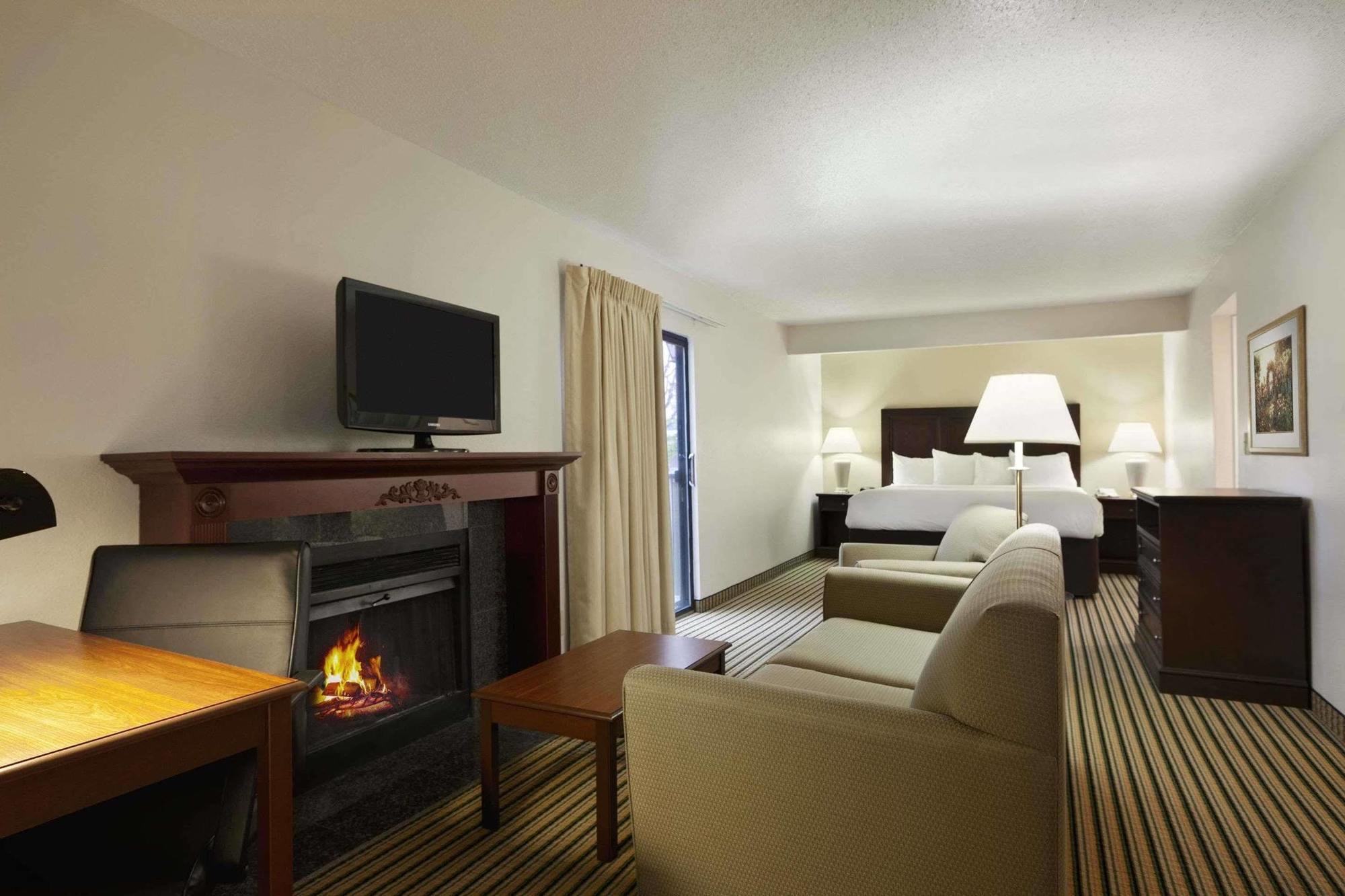 Hawthorn Suites Of Troy Zewnętrze zdjęcie